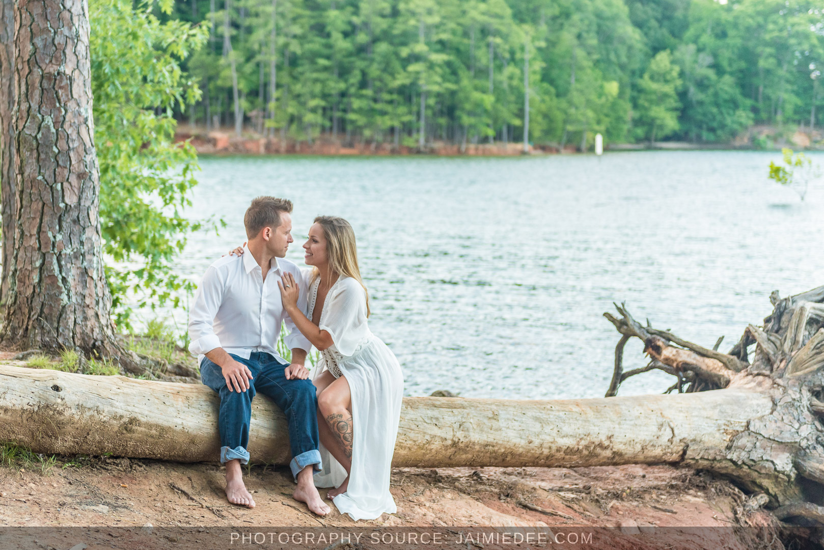 Summer Engagement Photos on Lake Lanier