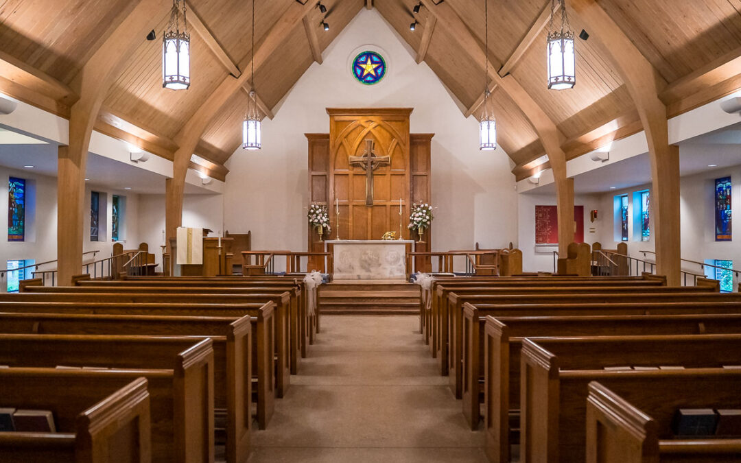 The Episcopal Church of the Epiphany Wedding: A Reverent Atlanta Church Ceremony With Classic Beauty