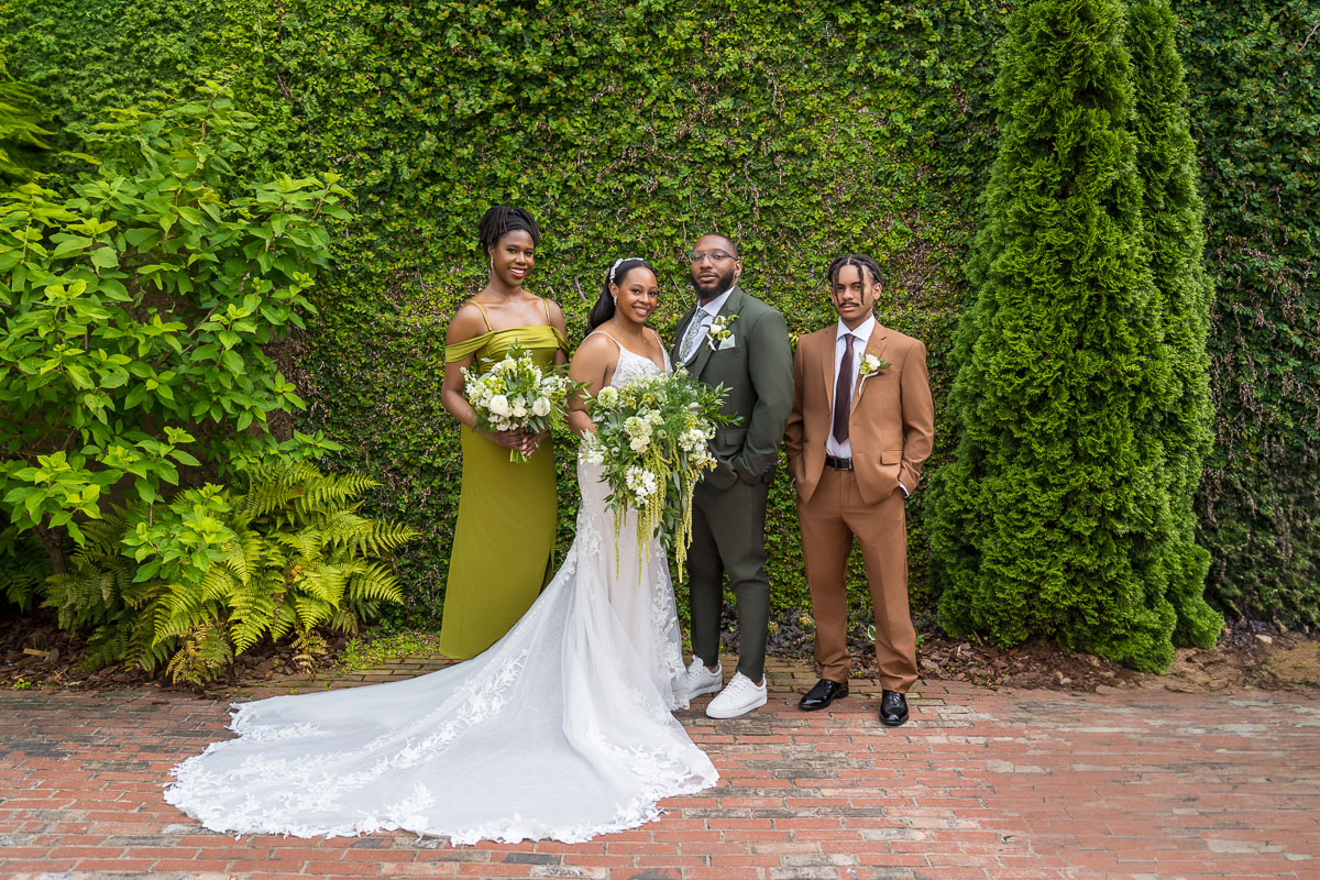 atlanta wedding photography featuring black bridal party