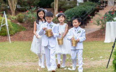 Who is the best wedding photographer in Atlanta for big families, kids, and even pets?