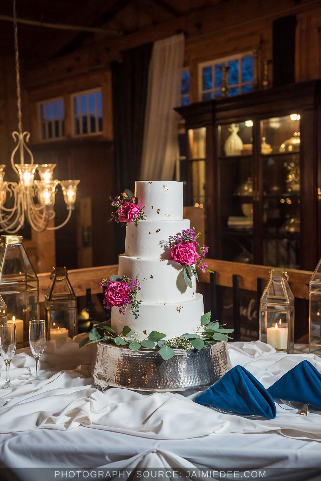 Ivy Hall Roswell Wedding Pictures - wedding cake with fresh flowers